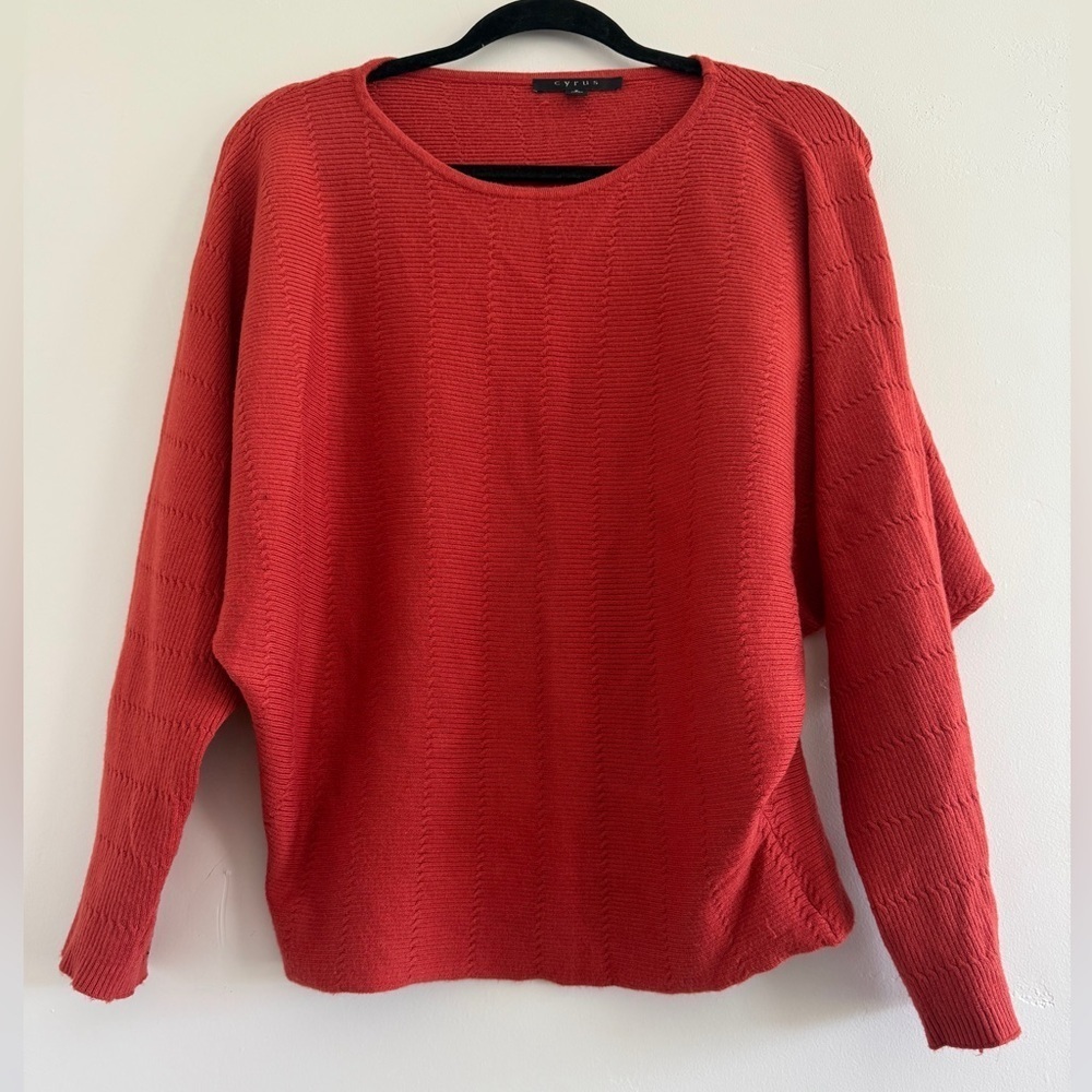 Cyrus women Vibrant Red Crew Neck Sweater long sleeve pullover orange size S.
